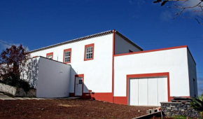 Гостиница Casa de Almagreira - Empreendimento de Turismo em Espaço Rural - Casa de Campo  Вила-Ду-Порту